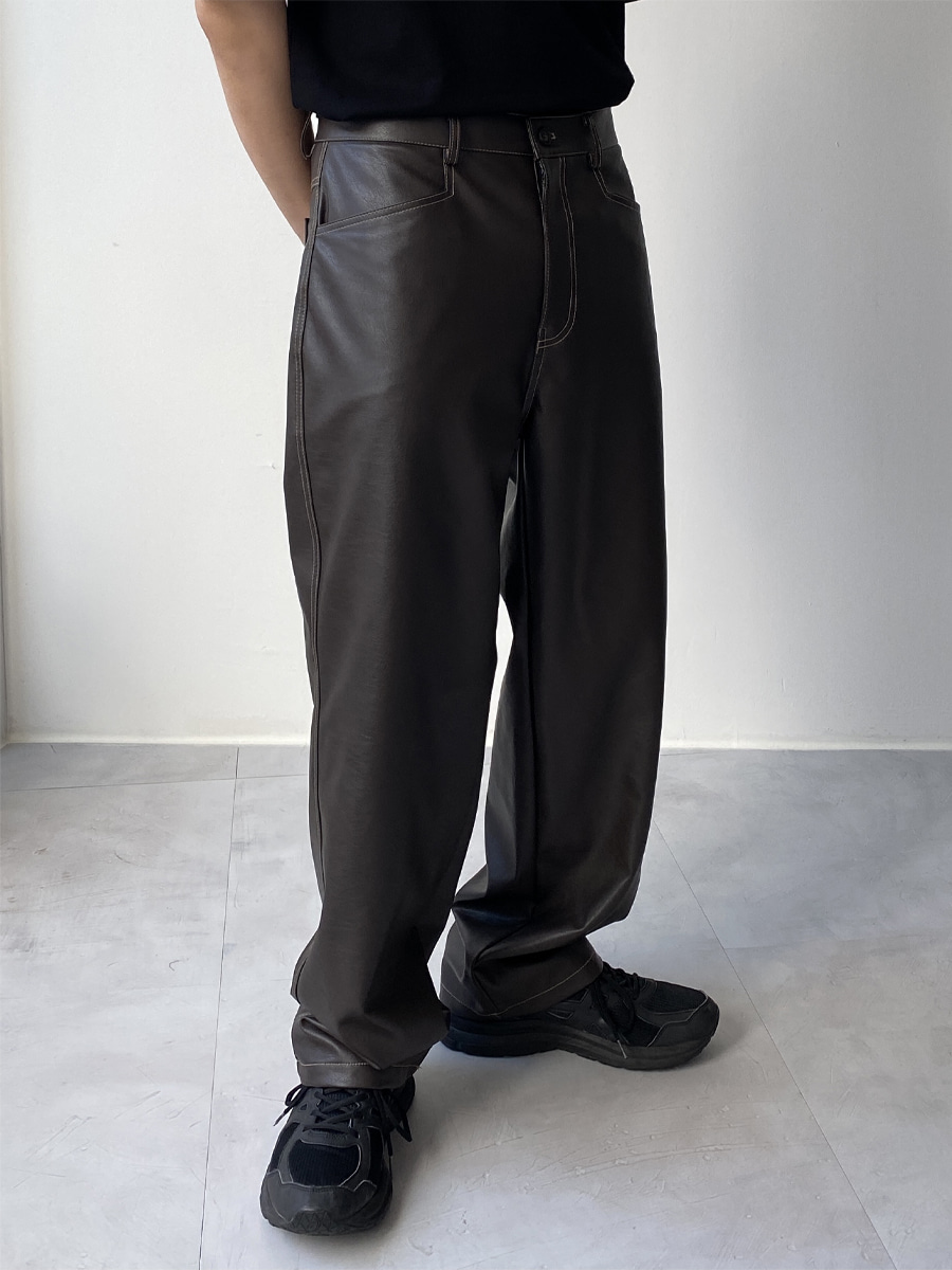 [MDおすすめ] Subtle Stitch Leather Pants